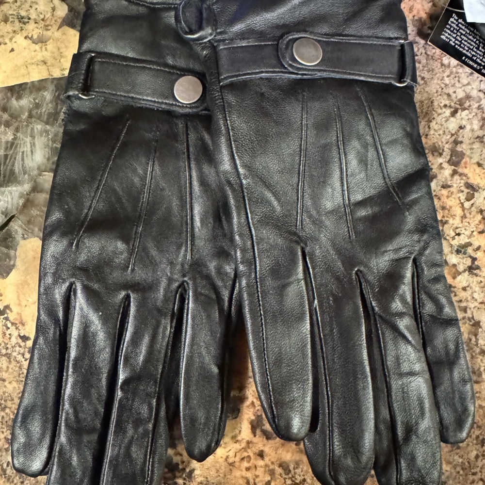 Basic Editions Black Leather Gloves